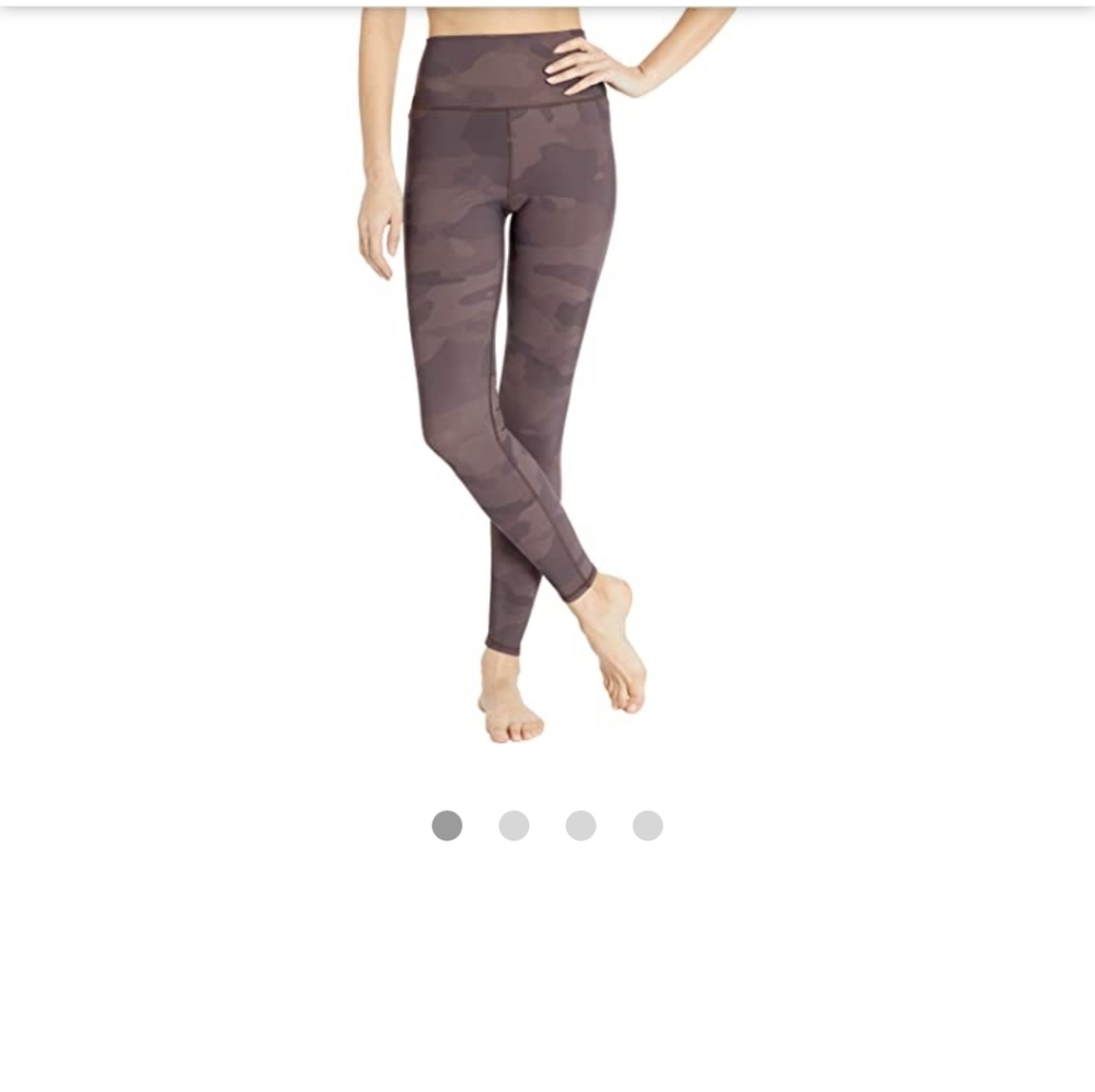 Ali camo legging small